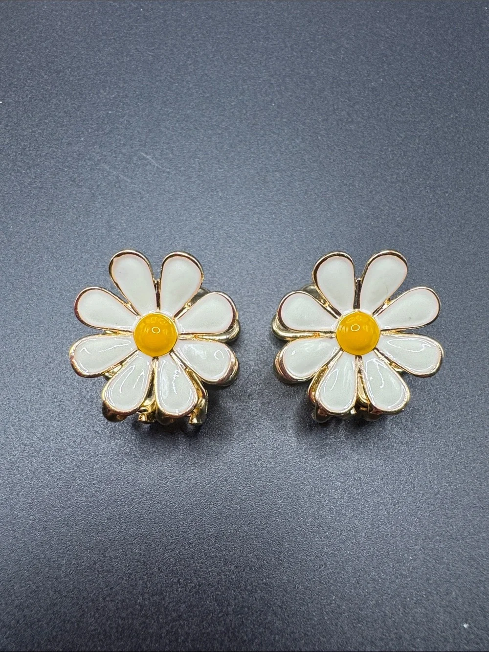 Gold-Tone White Daisy Hair Clips with Yellow Center set of 2